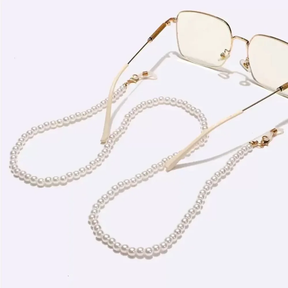 Classic Pearl Eyeglass Chain Necklace - White R351